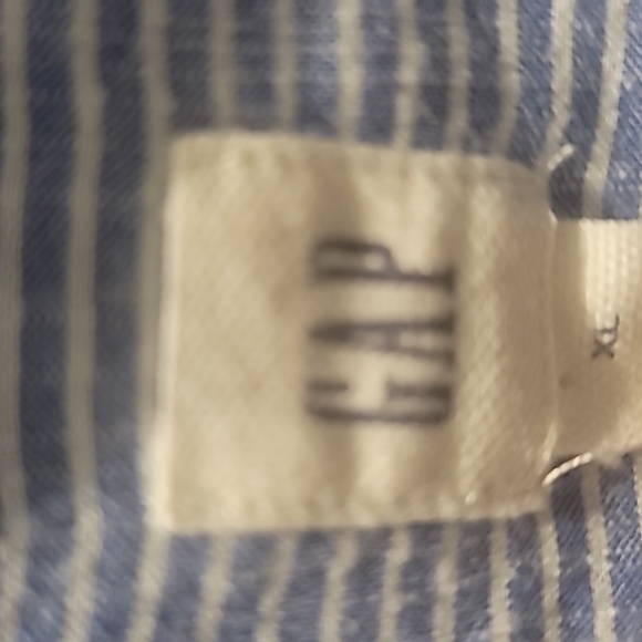 Charming Pre-Owned Gap Ladies Shirt - Timeless and Versatile- XL - Picture 4 of 6
